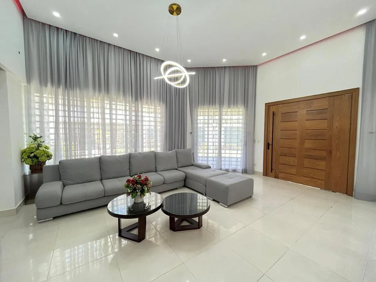 Magnifica Villa En كابريرا