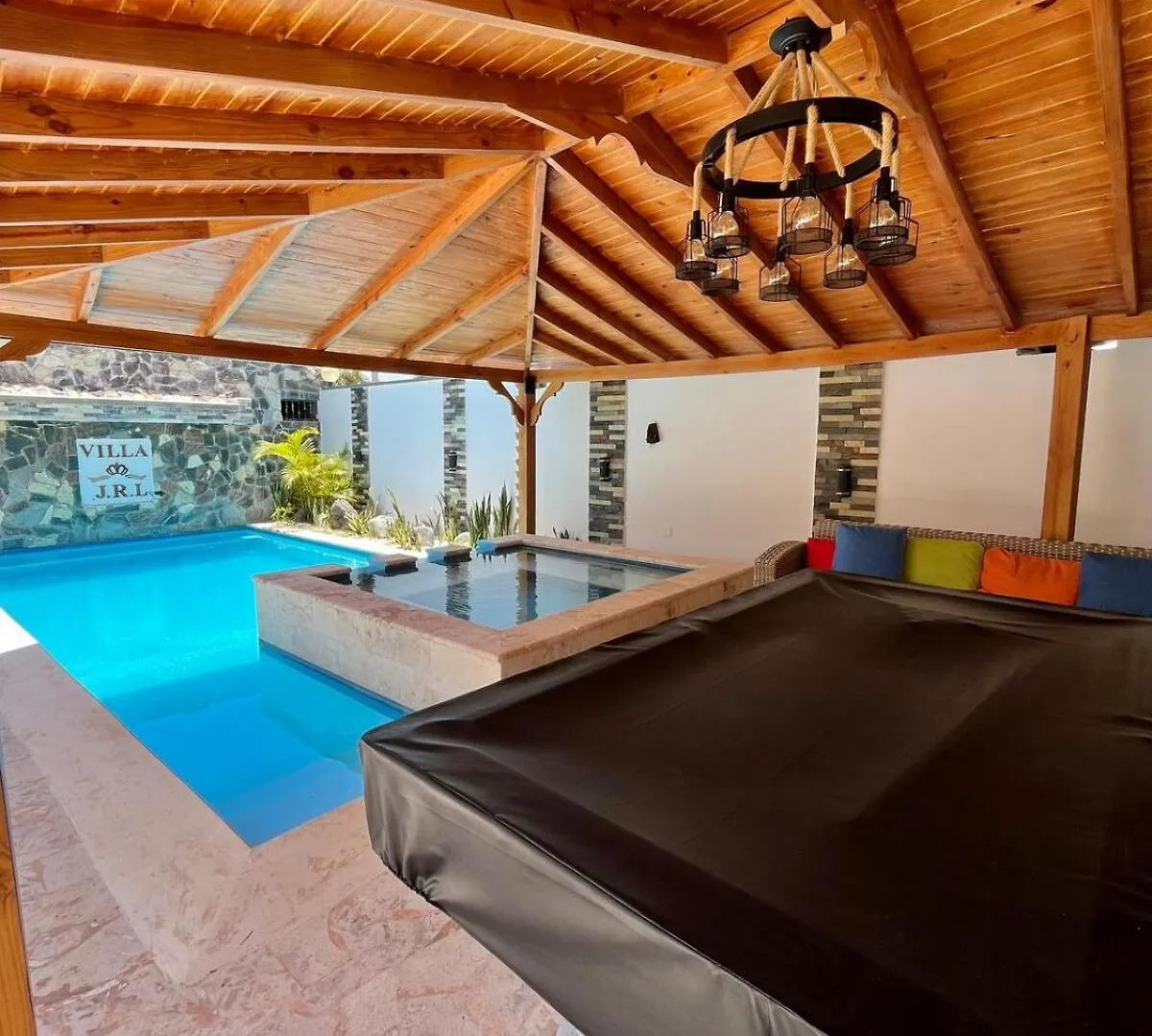 Magnifica Villa En كابريرا